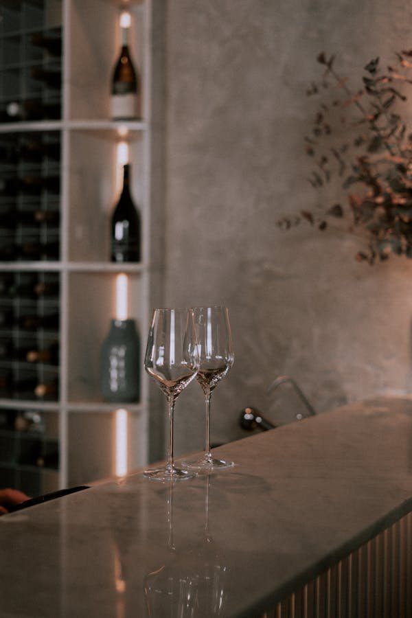 Les meilleurs bars à vins à paris pour épicuriens en quête